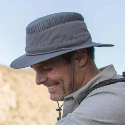 Sunday Afternoons Charter Escape Hat