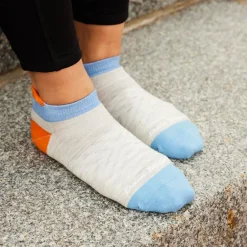 Women Darn Tough Womens Run No Show Tab Socks